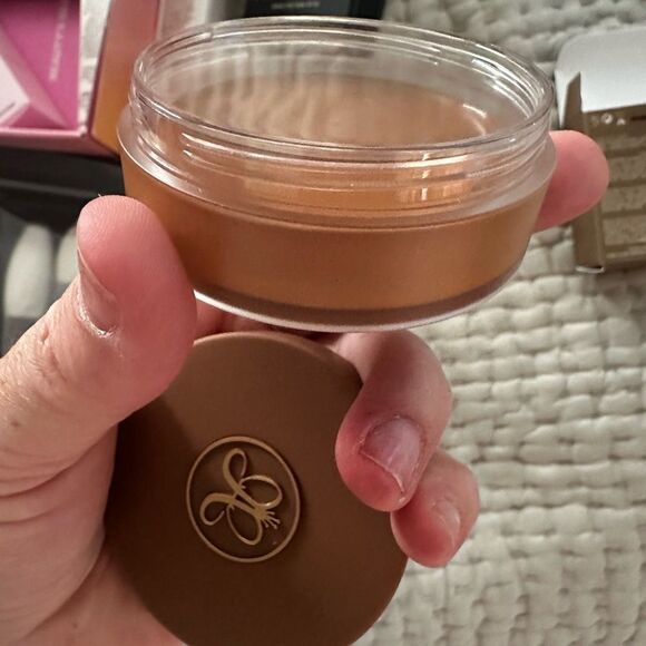 Anastasia Beverly Hills Cream Bronzer in Caramel ✨NWT✨ - Picture 7 of 7